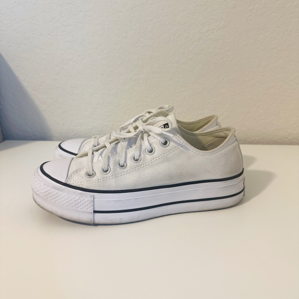 White Chuck Taylor All Star Lift Platform Canvas - Size 7